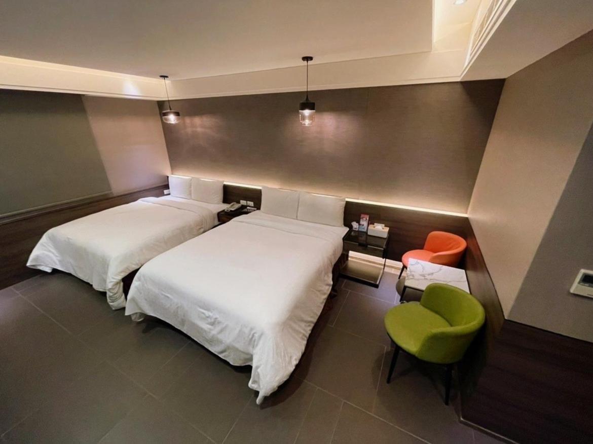 Ouge Motel - Fengshan Kaohsiung Luaran gambar
