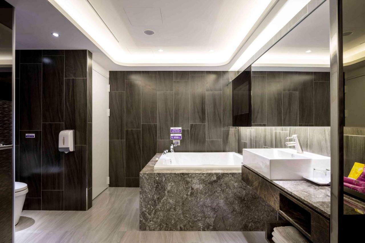 Ouge Motel - Fengshan Kaohsiung Luaran gambar