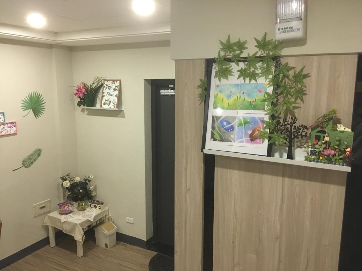 Ouge Motel - Fengshan Kaohsiung Luaran gambar